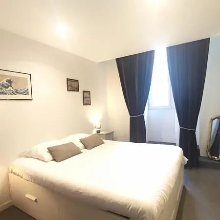 Beautiful Duplex With Ac - Place Du Palais Apartament