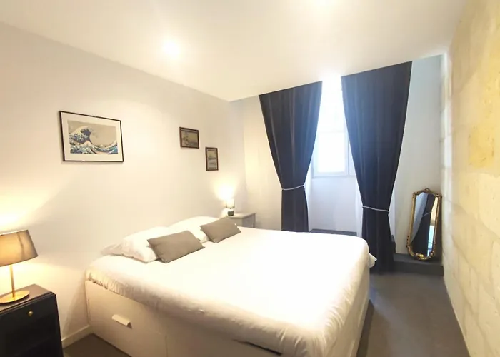 Beautiful Duplex With Ac - Place Du Palais Appartement