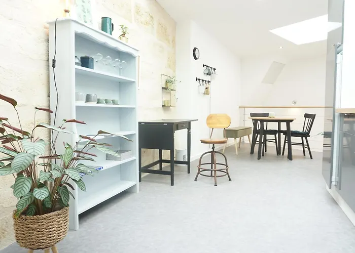 아파트 Beautiful Duplex With Ac - Place Du Palais *